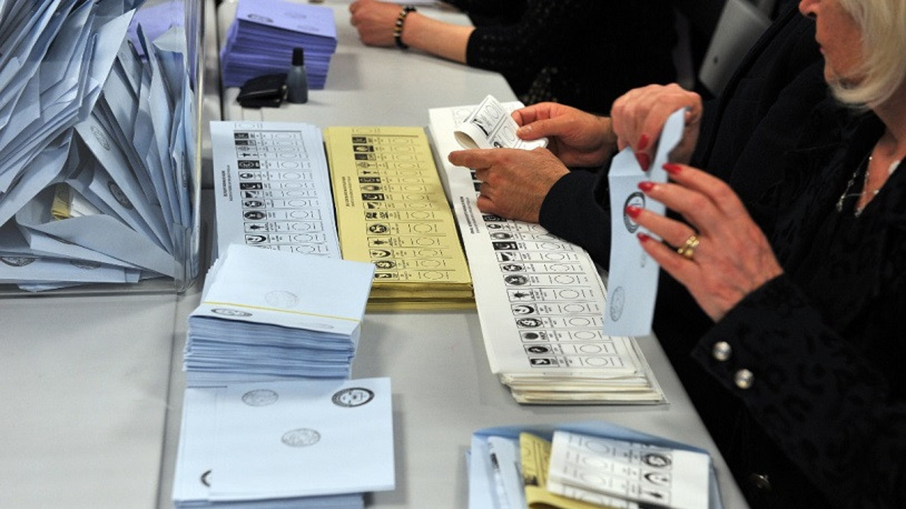 MetroPoll Araştırma'nın son anketinde Cumhur İttifakı'na büyük darbe. Seçmeni Millet İttifakı'na kaptırdılar