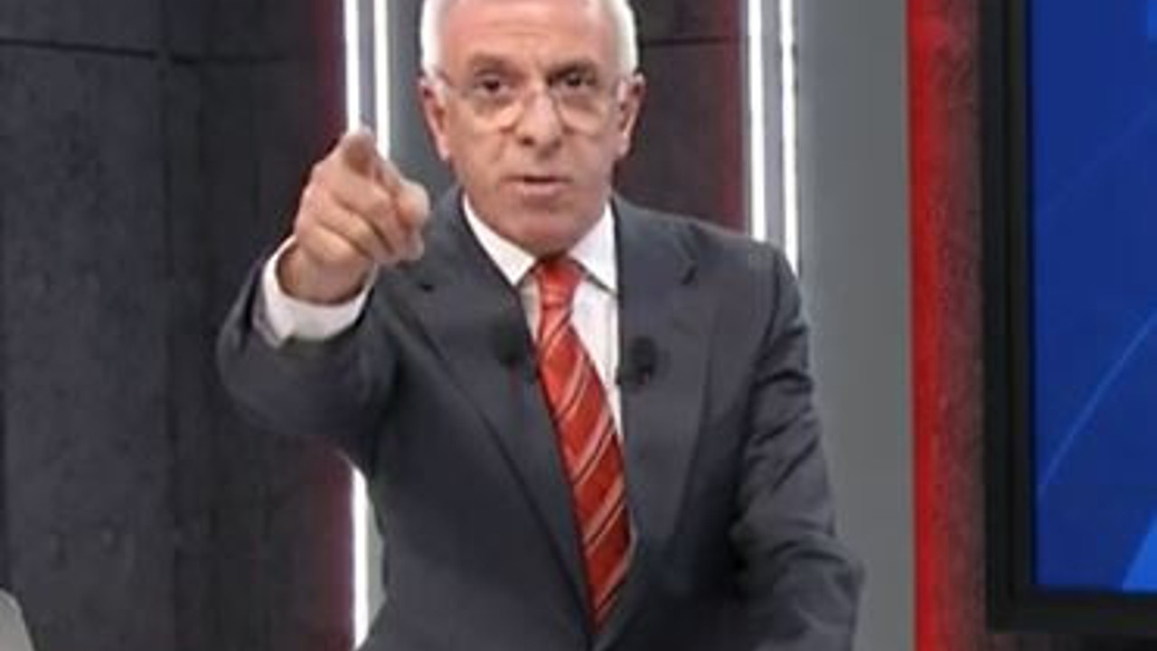 Dünyanın en sakin haber spikeri Zafer Arapkirli canlı yayında çılgına döndü. Stüdyodaki kameraman korkudan tir tir titredi