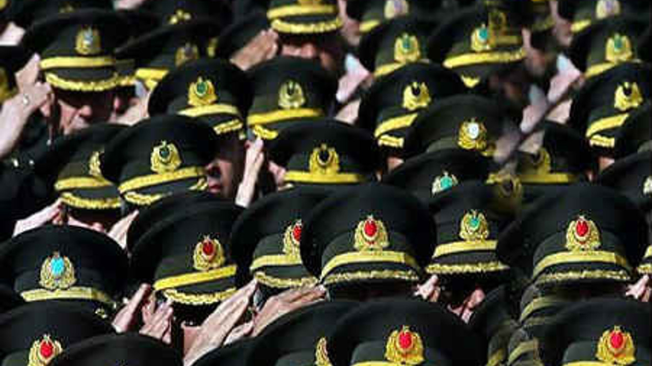 Genelkurmay astsubay dahi atayamayacak. Sözcü yazarı Aytunç Erkin ortaya çıkardı