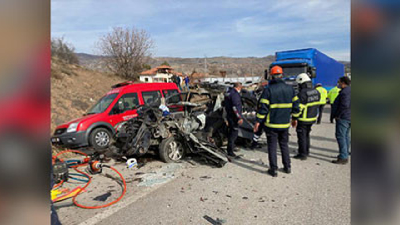 Ölüm yolu can aldı