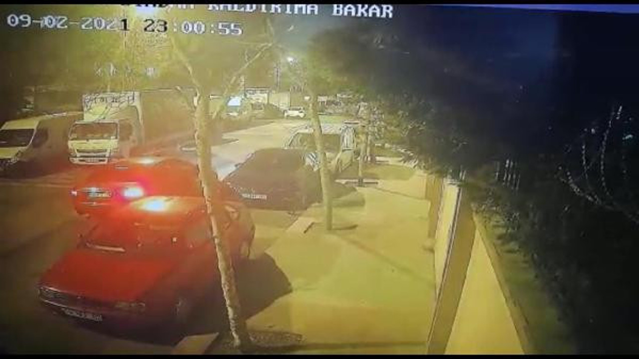 Saniyeler içinde aracı farsız bıraktı. Akılalmaz hırsızlık