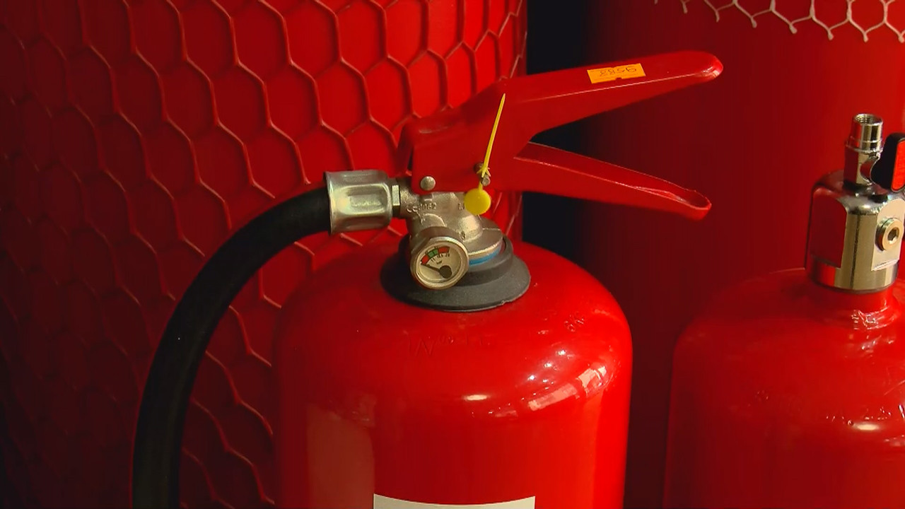Yangın söndürme tüplerindeki büyük hile. Uzmanlar açıkladı