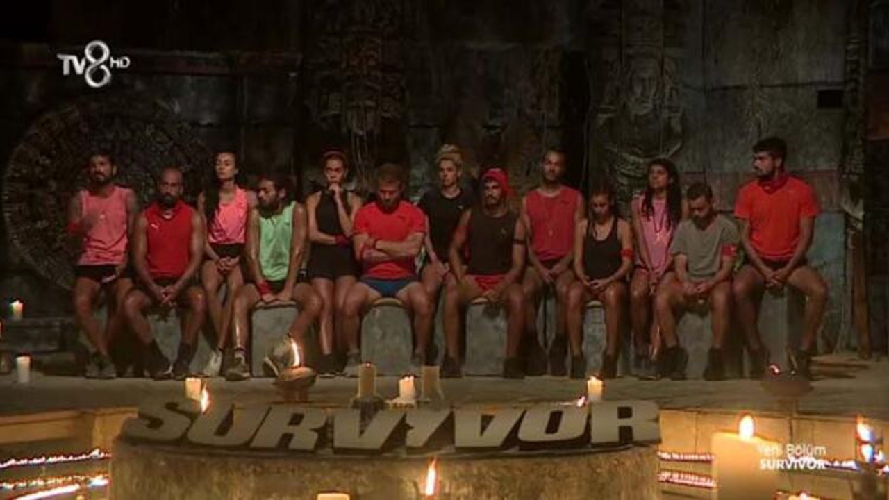 Survivor'da Öykü ve Batuhan birbirine girdi. Sergen hem ağladı hem ağlattı