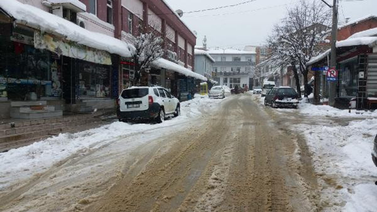 Çanakkale'nin Yenice ilçesinde yüz yüze eğitime 'kar' engeli