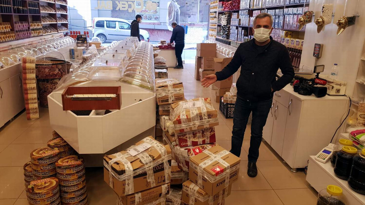 Öksürüğü kesiyor yaraları bant gibi kapatıyor. Günde 1 kaşığı şifa deposu