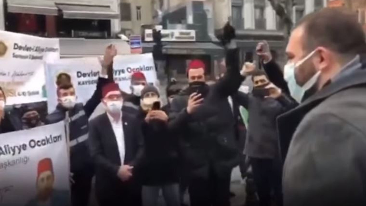 2. Abdülhamit'in torunu lüks İngiliz cipiyle gelince sosyal medyanın aklına ‘İngiliz zırhlısı’ geldi