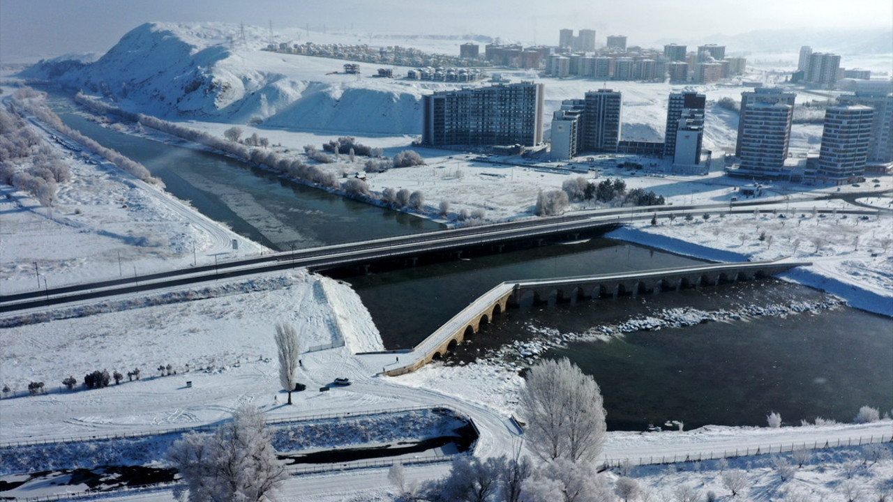 Türkiye'nin dişleri zangır zangır takırdatan en soğuk ili oldu. Sıfırın altında 27.1 dereceyi gördü