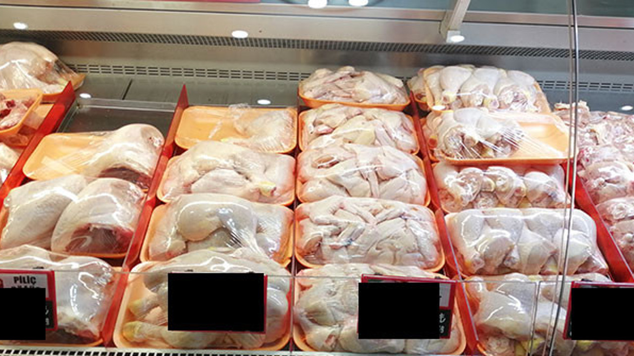 Kasap ile süpermarket arasındaki fiyat farkı görenleri şoke etti. Yuh bu kadar da olmaz ki. Süpermarkete kalsa tavuk da yiyemeyeceğiz
