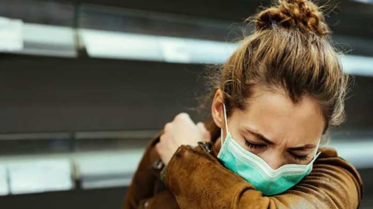 Korona virüs kıyafet seçiyor. Uzmanlar virüsün hangi kıyafette ne kadar yaşadığını ortaya çıkardı