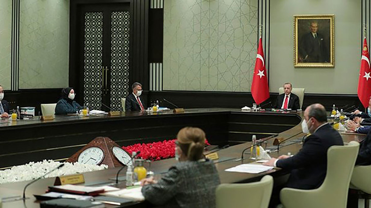 Üç ismin bakan olması bekleniyor. Ankara’da herkes fısır fısır bunu konuşuyor