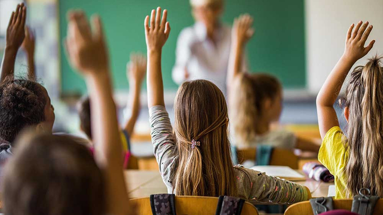 Öğretmen ve öğrenciler korona virüse yakalandı. Okullarda vaka sayısı patladı