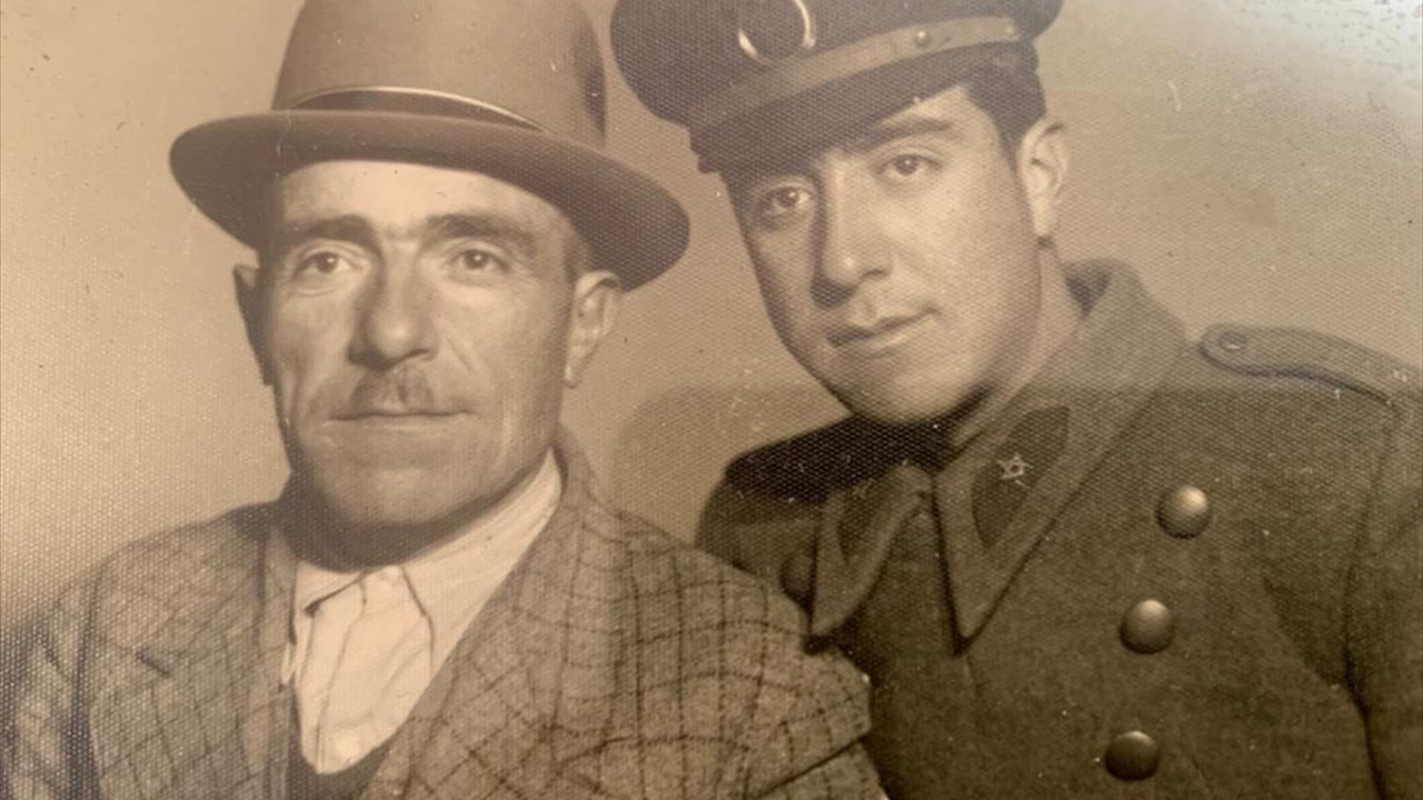 ABD’de yaşan ödüllü Türk mühendis Mehmet Yontar 97 yaşında hayatını kaybetti. 11 Eylül'de yıkılan Dünya Ticaret Merkezi'nin baş mühendisiydi