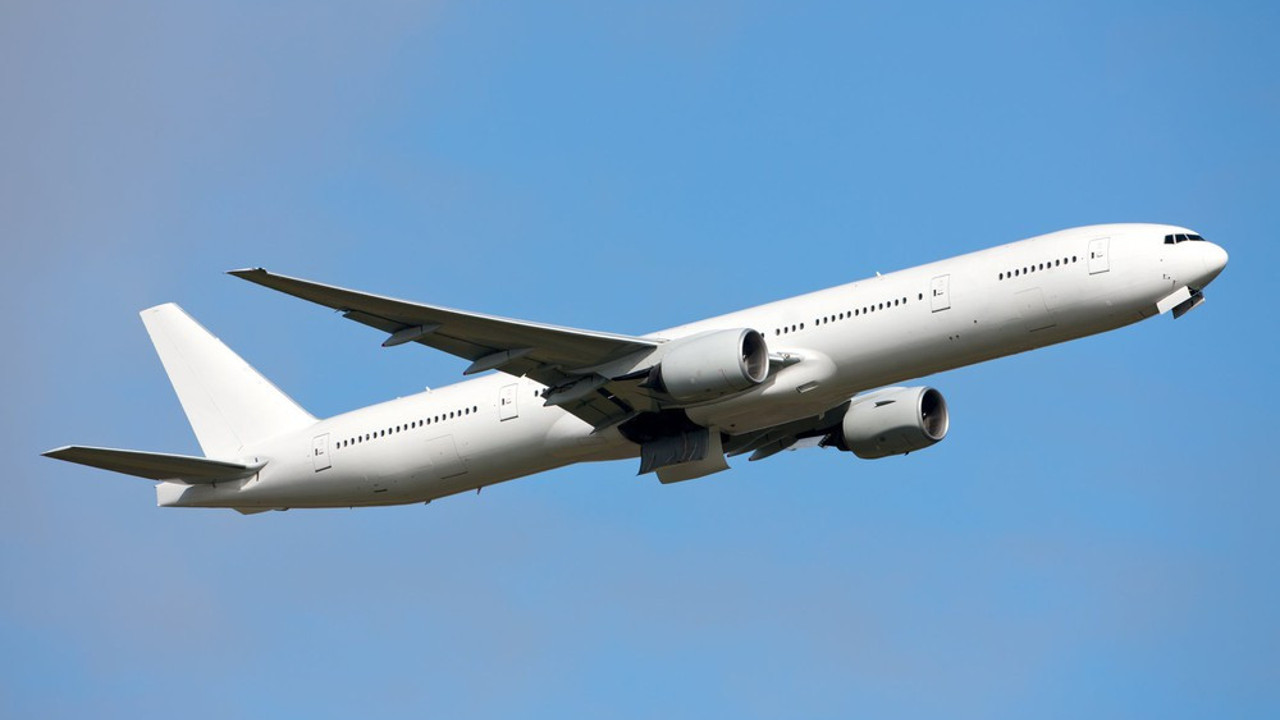 Boeing 777'nin motoru yine arızalandı