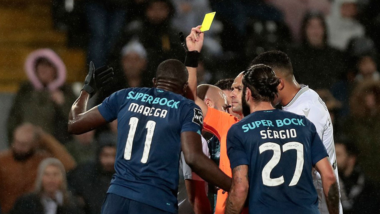 Portekiz'de Ligi'nde 'yabancı hakem' kararı