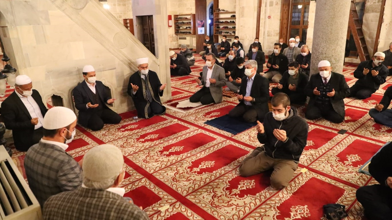 Hatay'da İdlib şehitleri için mevlit okutuldu