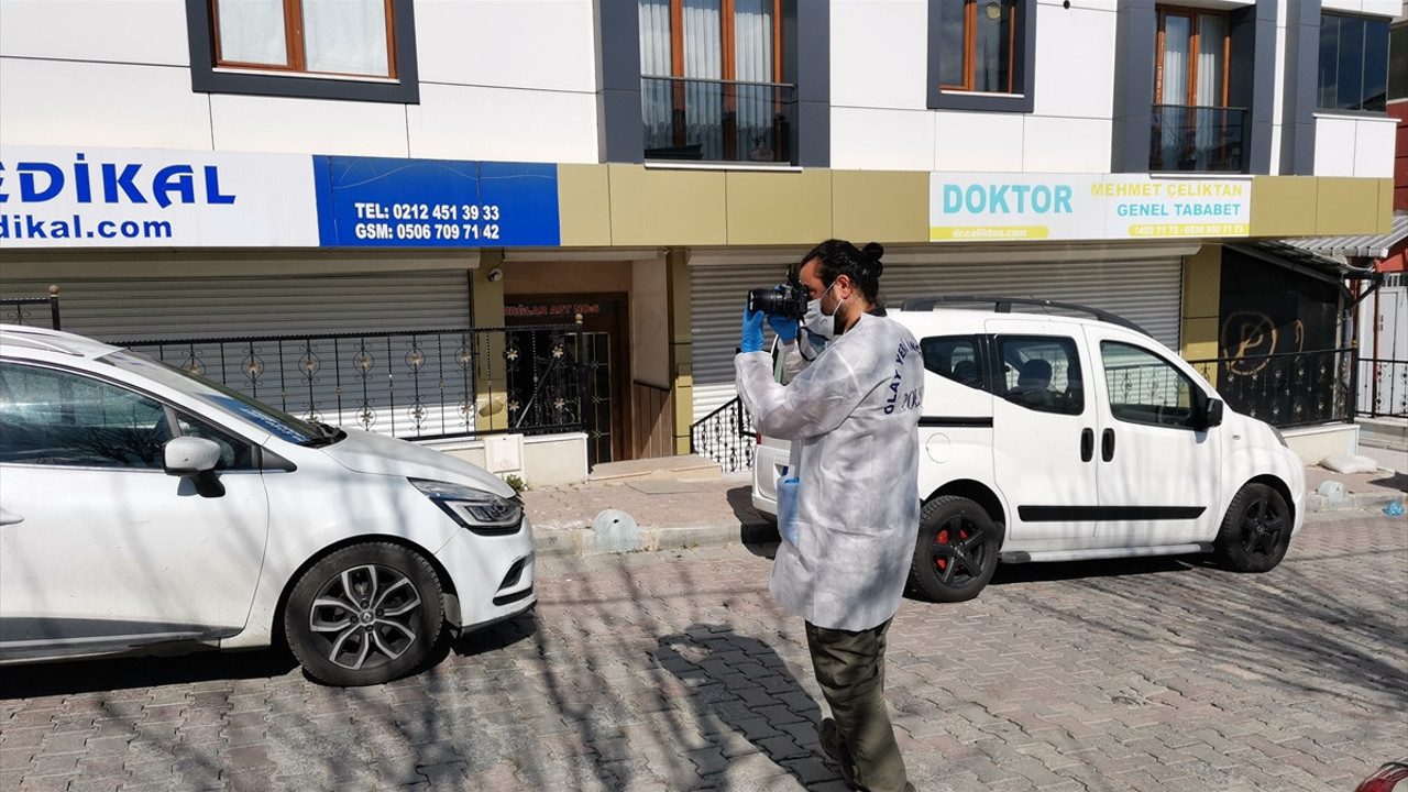 İstanbul'da silahla oynayan çocuk kendini yaraladı