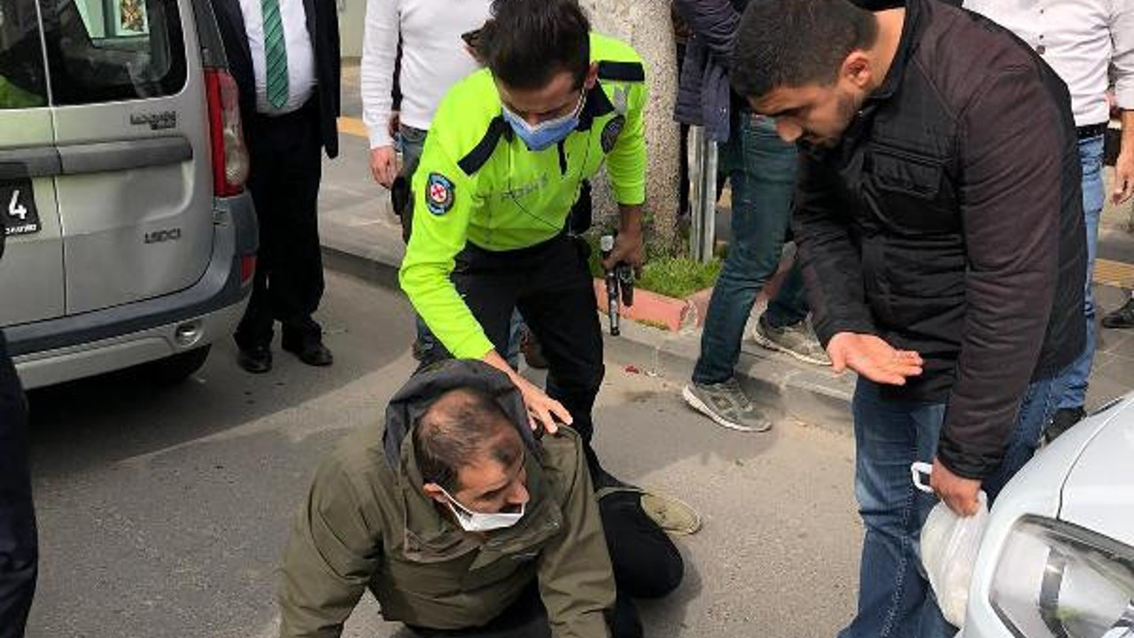 Sokak ortasında kanlı hesaplaşma. Gözünü kırpmadan 3 kişiyi aynı anda vurdu