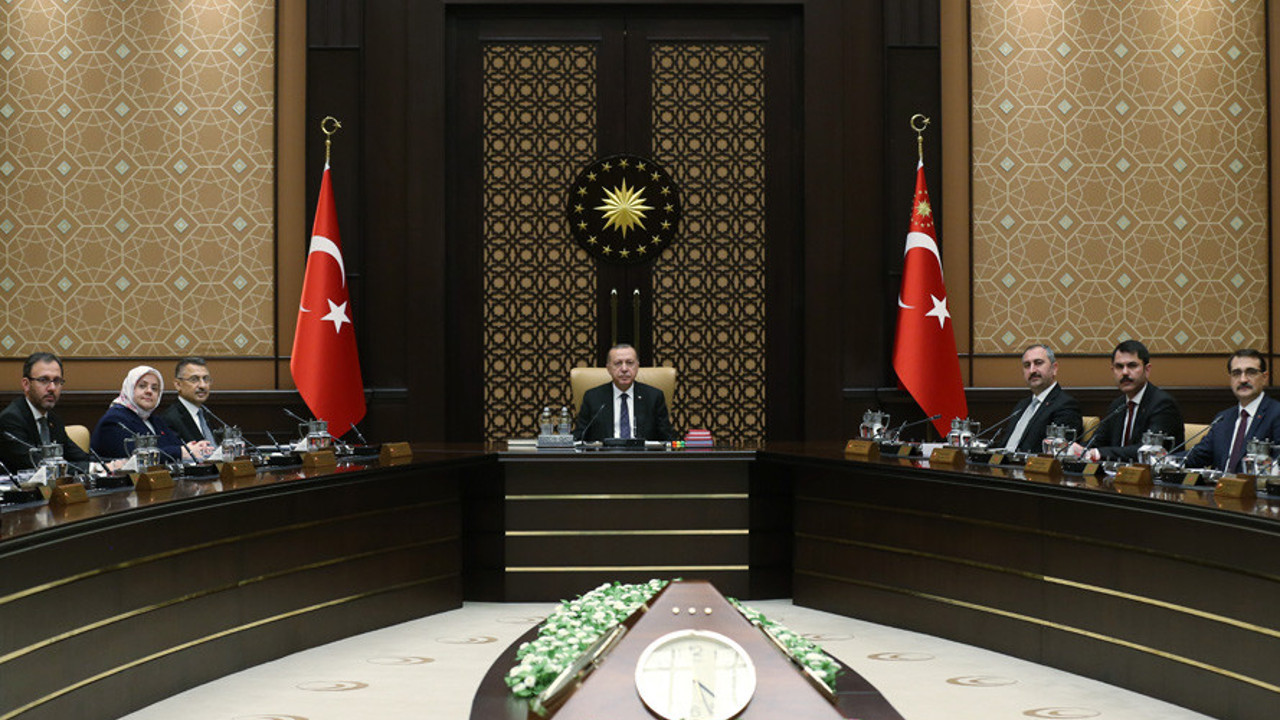 Kabine toplantısı başladı. Kafe ve restoranlar açılacak mı