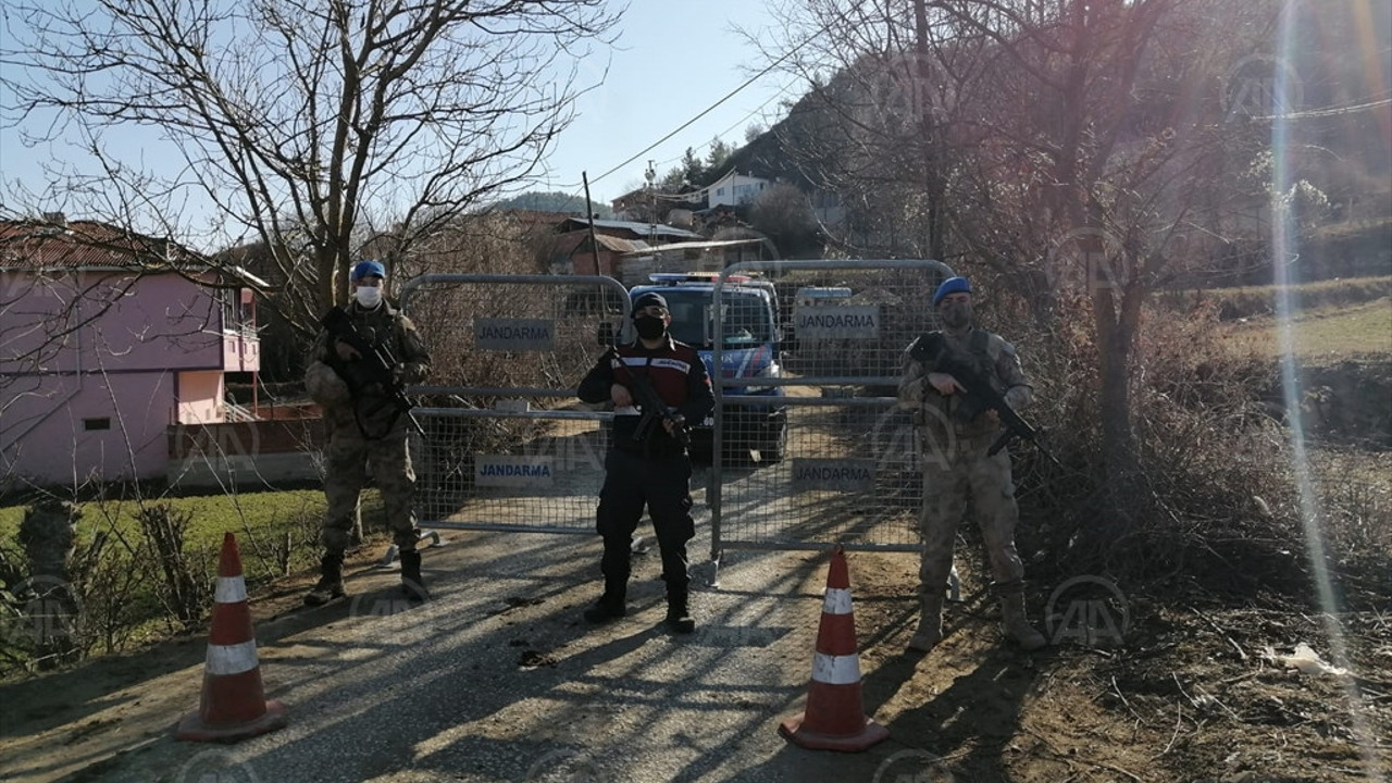 Sinop'ta bir köyde korona virüs karantinası (04 Mart 2021)