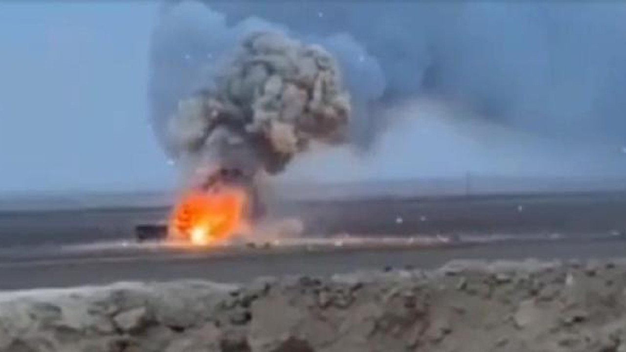 Mehmetçik patlayıcı yüklü aracı imha etti