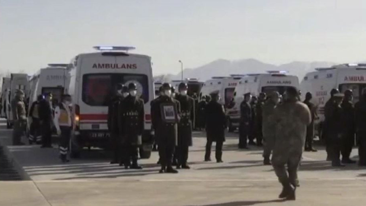 Kahramanlara veda. Bitlis şehitleri için ilk tören Elazığ'da