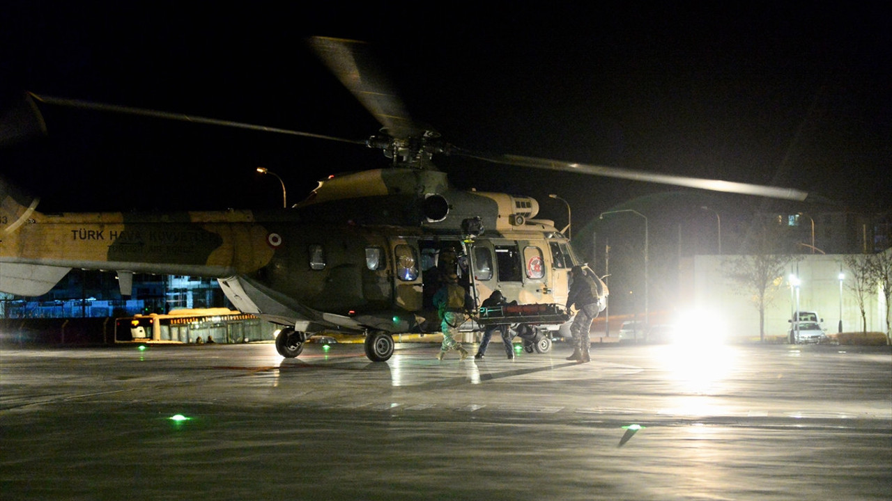 Dağda mahsur kalan 4 kişi kurtarıldı