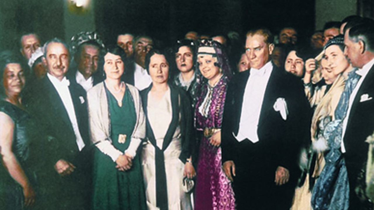 Gazi Mustafa Kemal Atatürk: Dünyada gördüğünüz her şey kadınların eseridir. 8 Mart Dünya Kadınlar Gününüz kutlu olsun