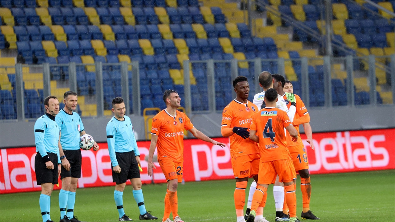 Medipol Başakşehir 10 maç sonra güldü