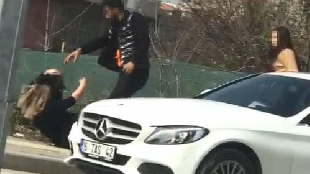 Bursa'da saçından tuttuğu sevgilisini yerlerde sürükleyip dövdü