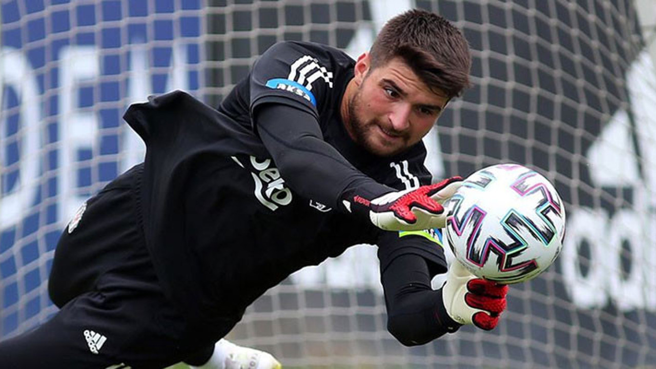 Beşiktaşlı kaleci Ersin Destanoğlu, en iyi genç yetenekler 11'ine seçildi