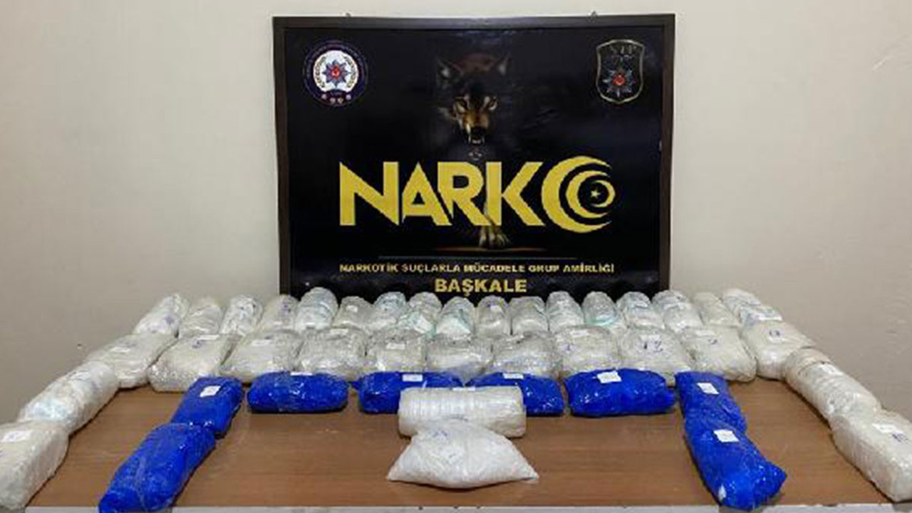 Boş arazide kilolarca metamfetamin ele geçirildi