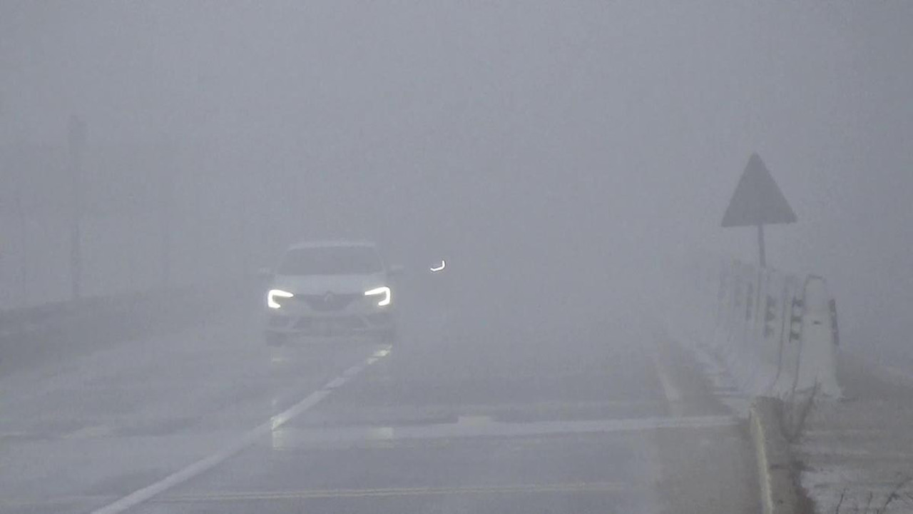 Bolu Dağı'nda kar ve sis etkili oluyor (11 Mart 2021)