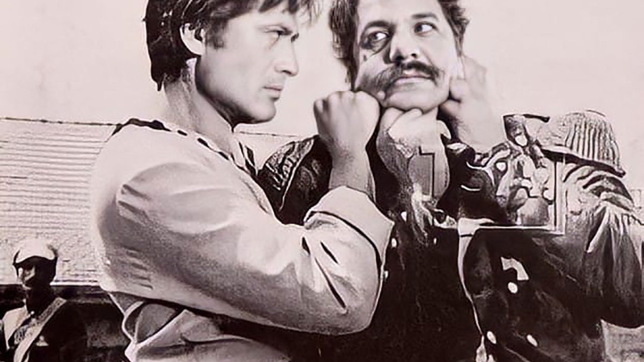 Cüneyt Arkın açıkladı. Rus General rolündeki Erol Taş’ı kim öldürmek istedi. Hacı Murat Geliyor filminde yaşandı