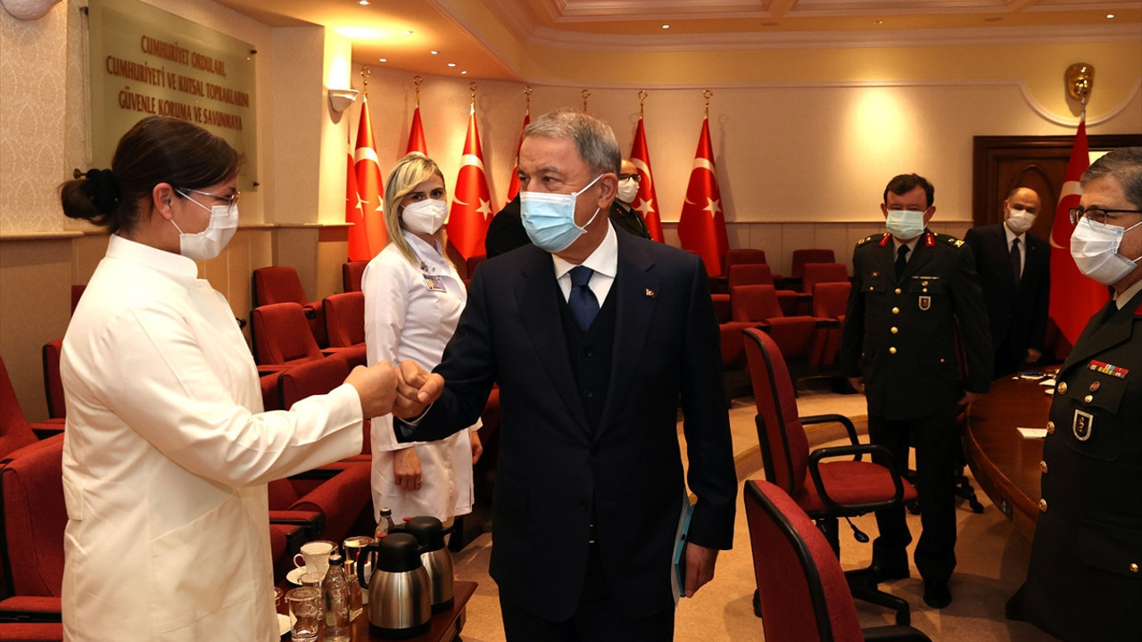 Akar sağlık personeliyle bir araya geldi