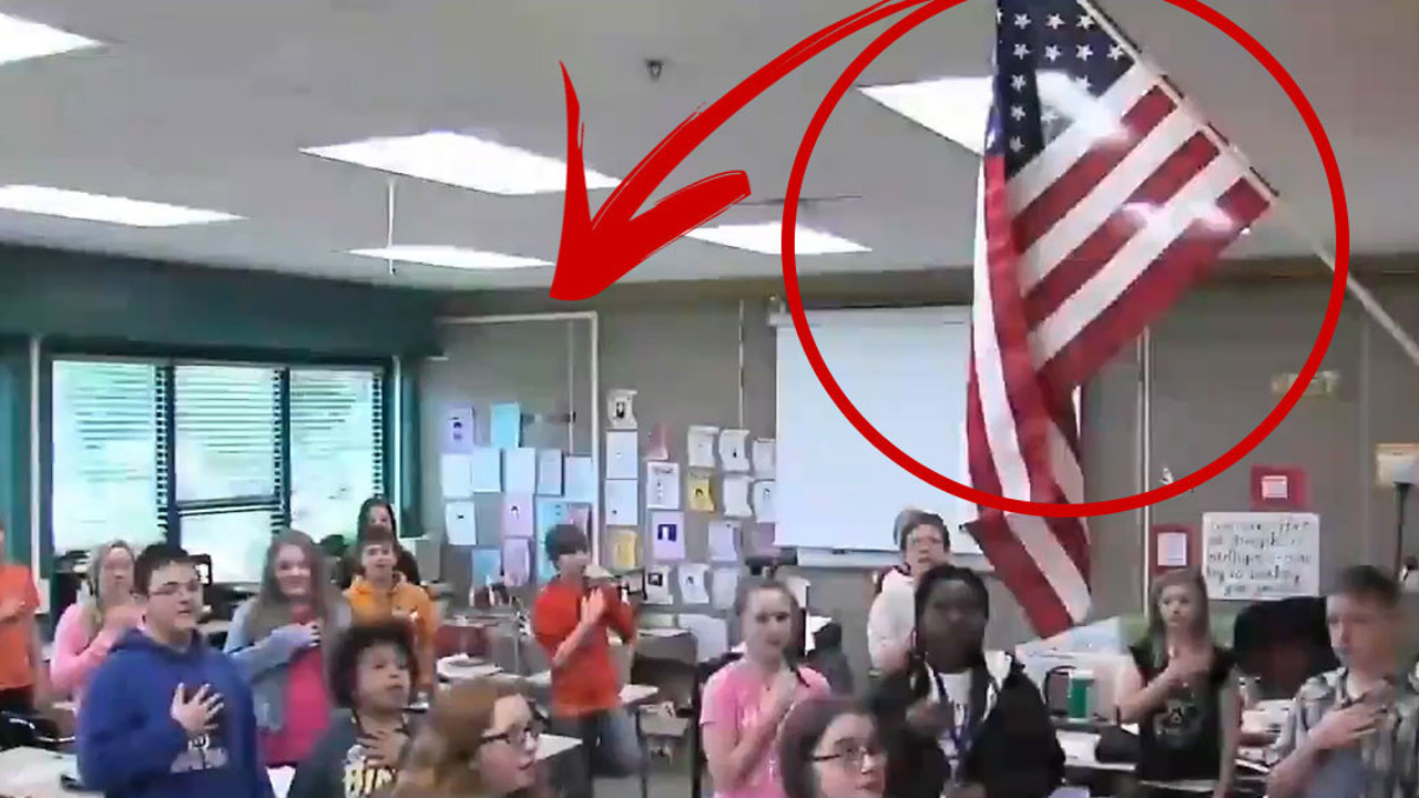 Türkiye’de yasaklanıyor ama ABD’de 1892’den beri okunuyor. Türkiye’de bazıları rahatsız ama çocuklarını Amerika’da okuturken sorun yok