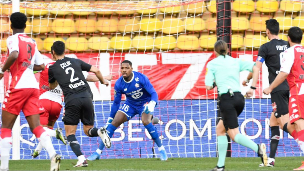 Lider Lille Monaco'da kayıp