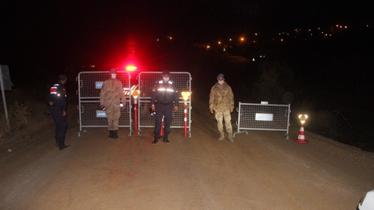 Balıkesir'de üç mahalleye karantina şoku