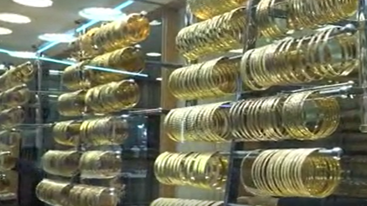 Altın alırken çok dikkat edin. Gerçeğinden farkı yok. Ayırt etmeniz mümkün