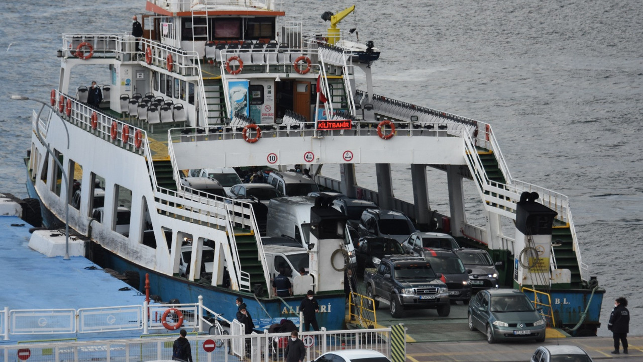 Feribot seferlerine fırtına engeli (15 Mart 2021)