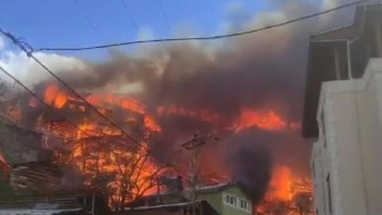 Artvin'de felaket. 60 ev cayır cayır yandı