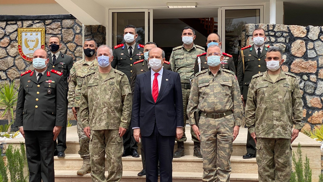 KKTC Cumhurbaşkanı Ersin Tatar'dan Kıbrıs Türk Kuvvetleri Alayı’na ziyaret