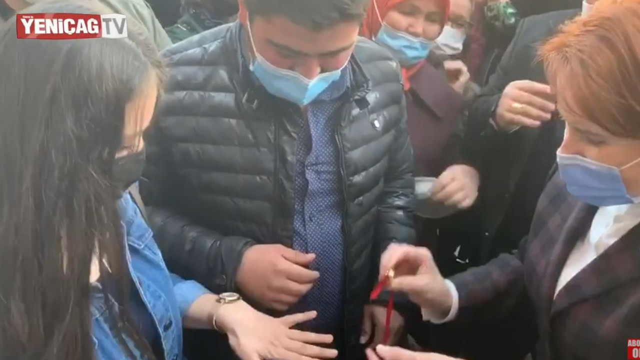 Meral Akşener'den genç çifte büyük sürpriz. Kurdeleyi kesti espiriyi patlattı herkes kahkahalara boğuldu