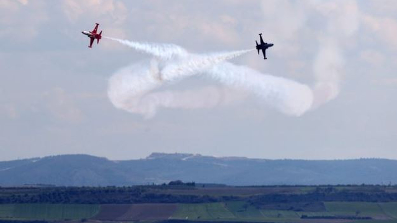 Yılmaz Özdil paylaştı. Şehitler Abidesi selamlandı