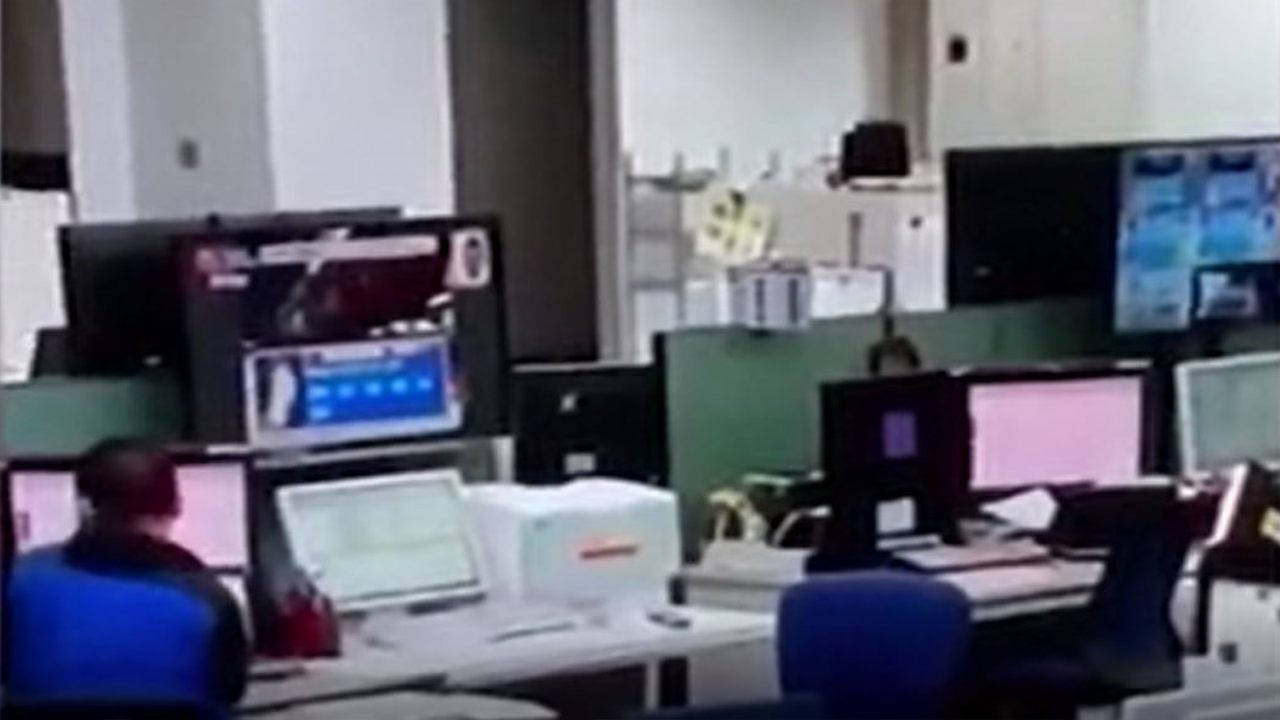 Japonya'da 7.2 büyüklüğünde deprem oldu. Kimse yerinden bile kıpırdamadı