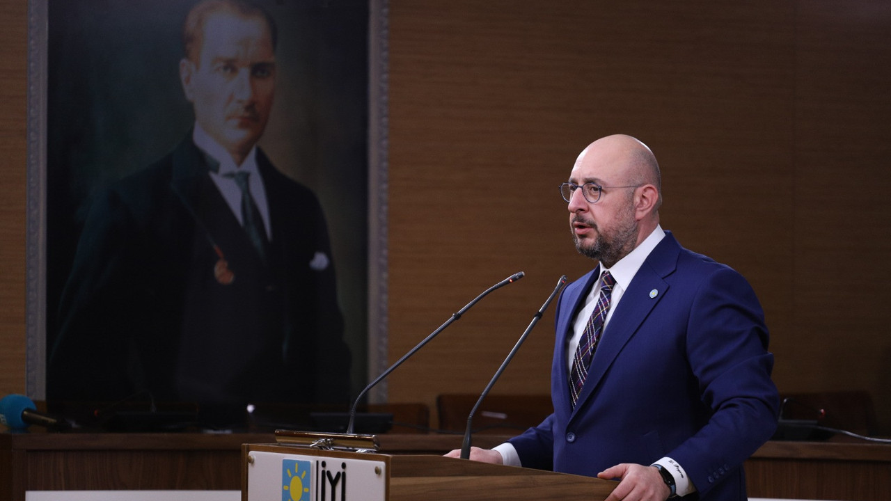 Gece yarısı Merkez Bankası Başkanı görevden alındı İstanbul Sözleşmesi feshedildi. İYİ Parti: Cumhurbaşkanlığı Hükümet Sistemi’nin gerçek yüzü, bir kez daha gün yüzüne çıkmıştır