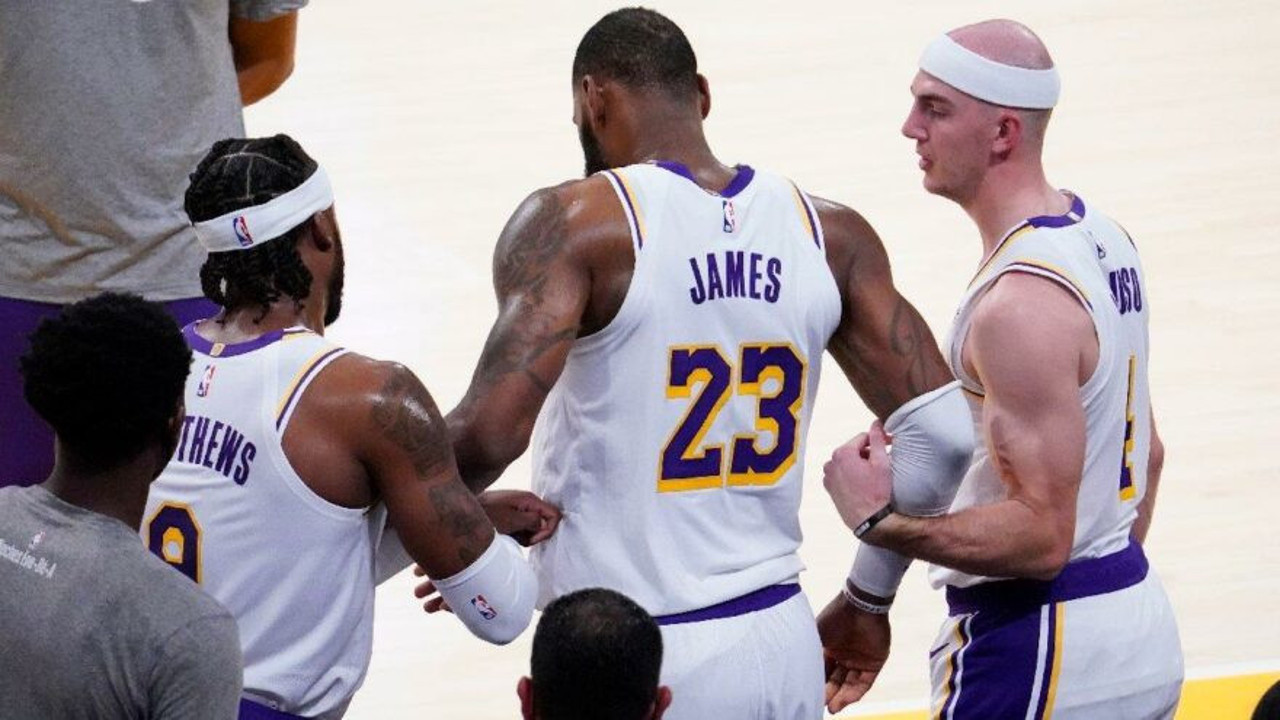Lakers'ta Lebron James şoku