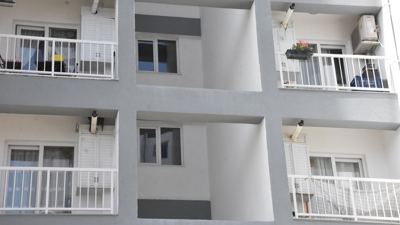 İzmir'de akademisyenleri yasa boğan ölüm. 6.kattan düşerek can verdi