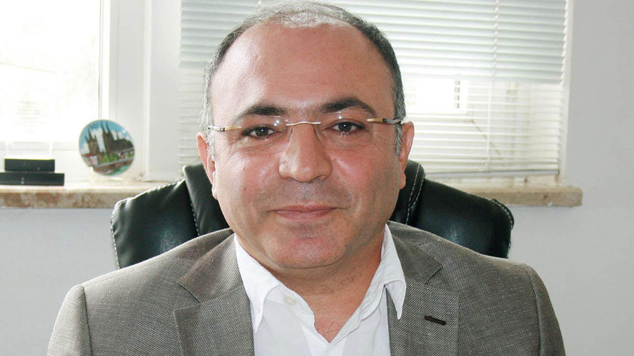 Türk profesörden güzel haber. Koronanın kol ve bacaklarını kesiyor. Akciğer inmesini önlüyor