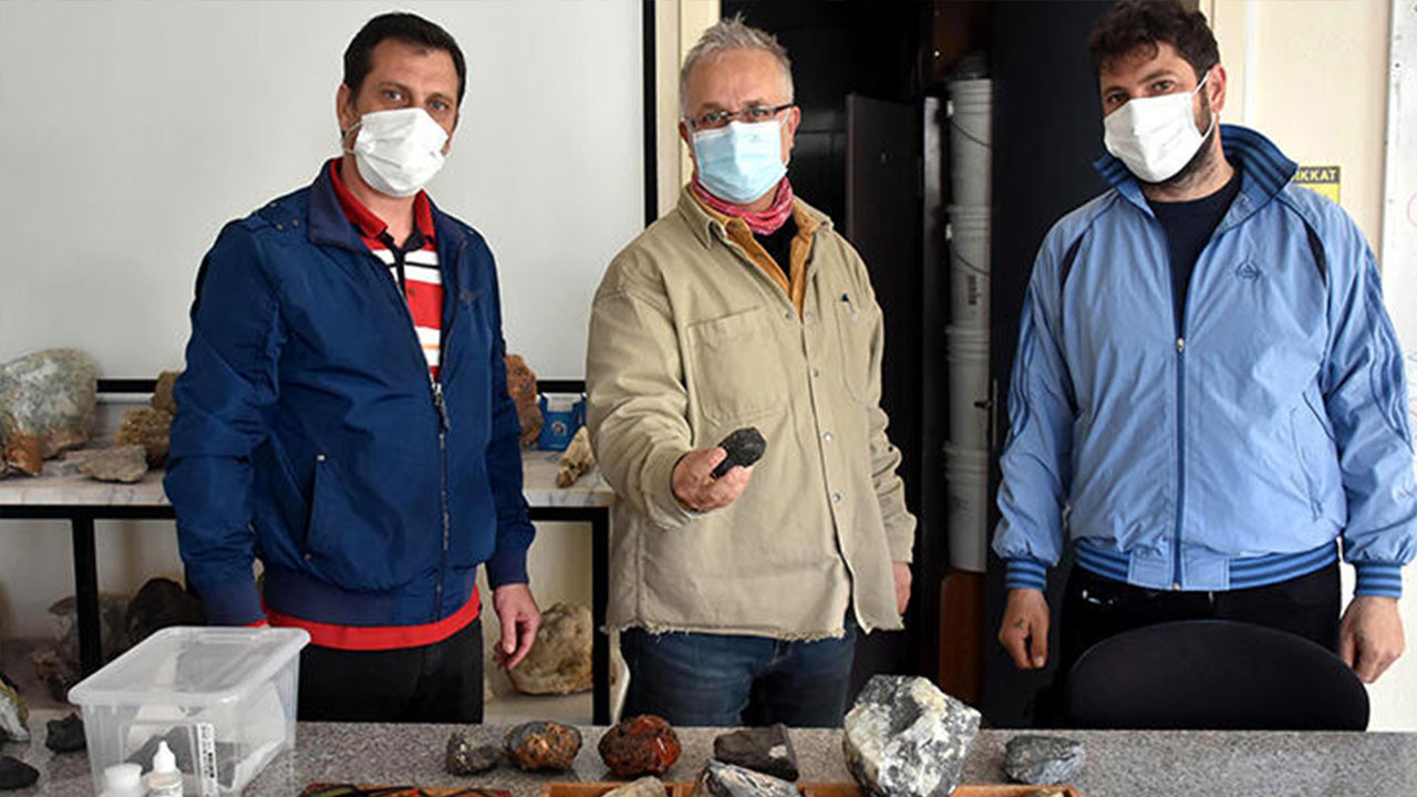 Yanmış taşın sırrını Türk profesör çözecek