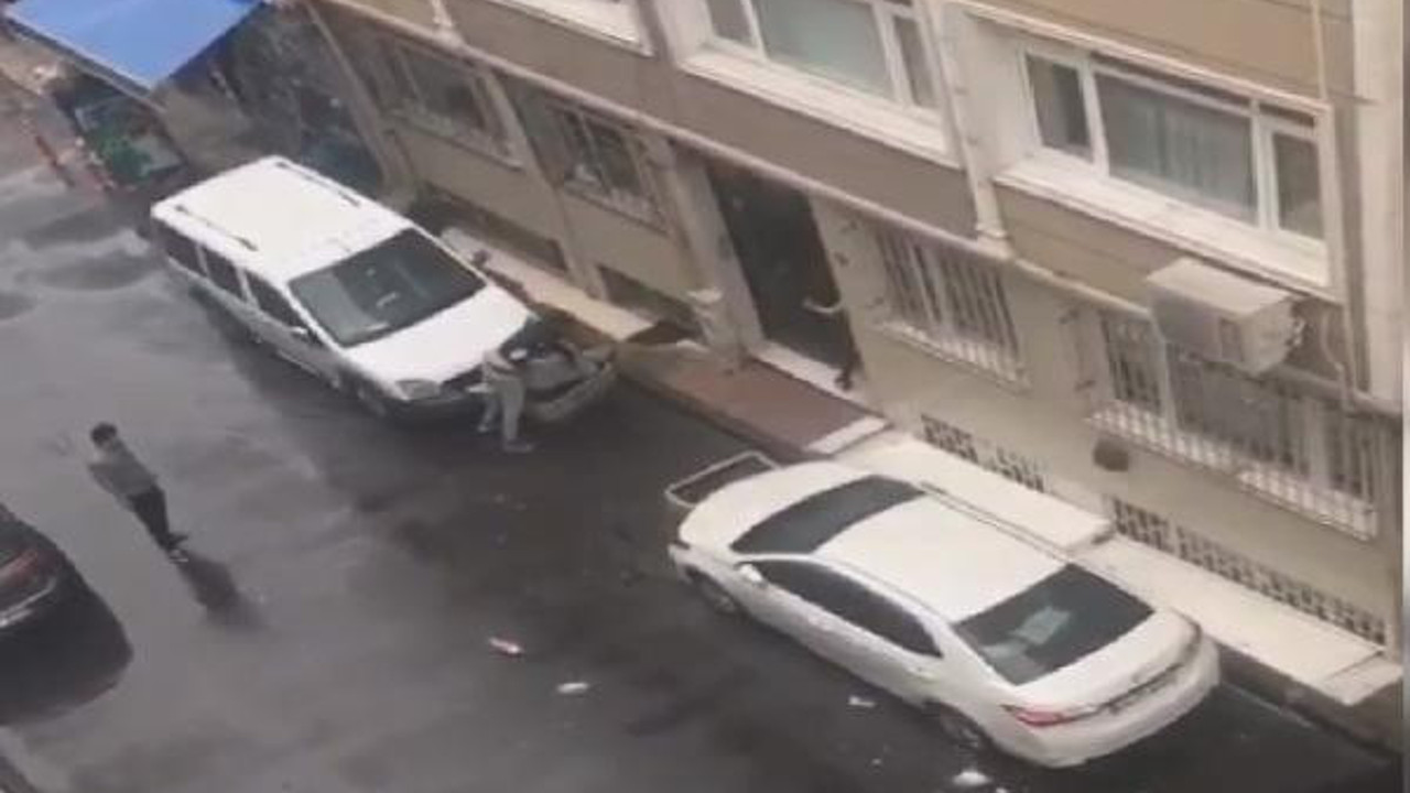 Kendisine saldıran adamı çöp poşetiyle engellemek istedi